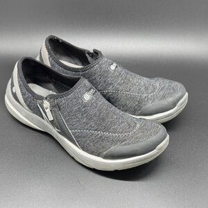 Bzees Women's Black and Gray Slip-On Sneakers Sz 8